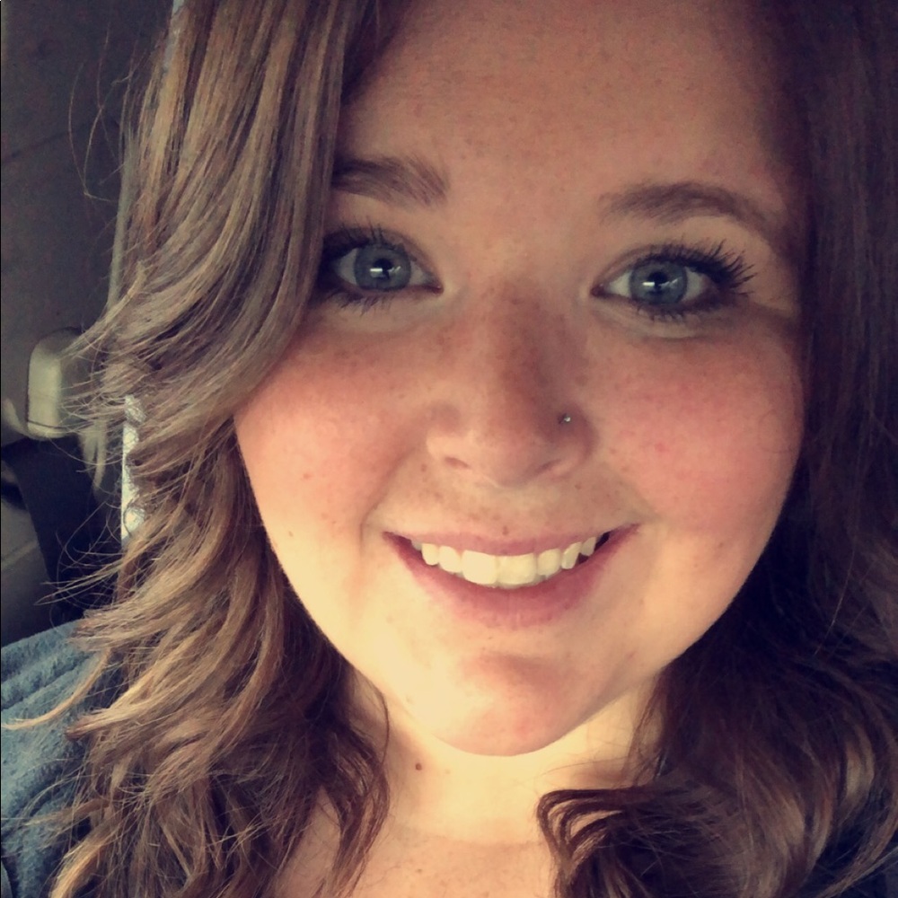 Meet your Posher, Amanda